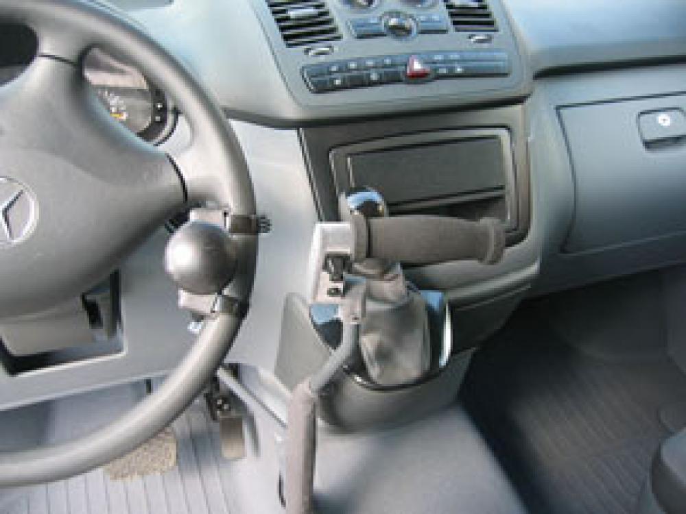 Установка ручного управления на автомобиль